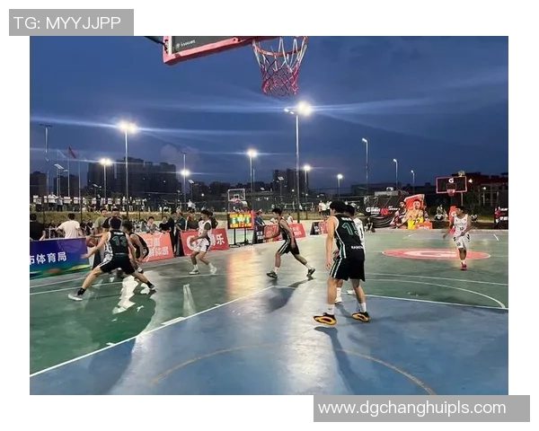 南京篮球队与重庆篮球队赛后复盘团队协作的精彩瞬间与战术分析