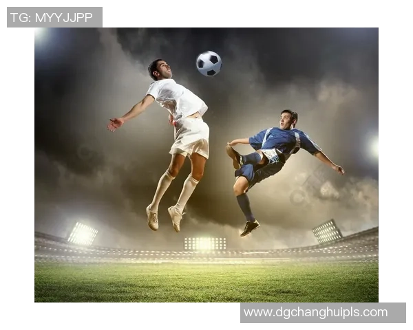 足球巨星热衷观看篮球精彩瞬间揭秘他们的运动热情与跨界互动 足球巨星热衷观看篮球精彩瞬间揭秘他们的运动热情与跨界互动