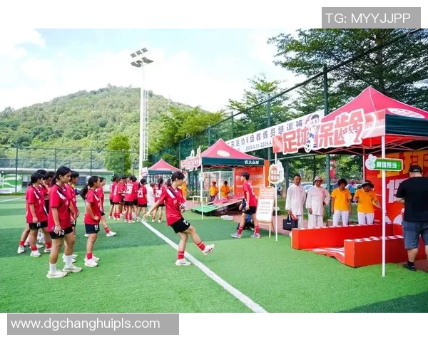 足球明星夸德拉多：从绿茵场上的闪耀之星到社会公益的积极推动者